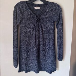 HollisterHeather Gray Long Sleeve Top